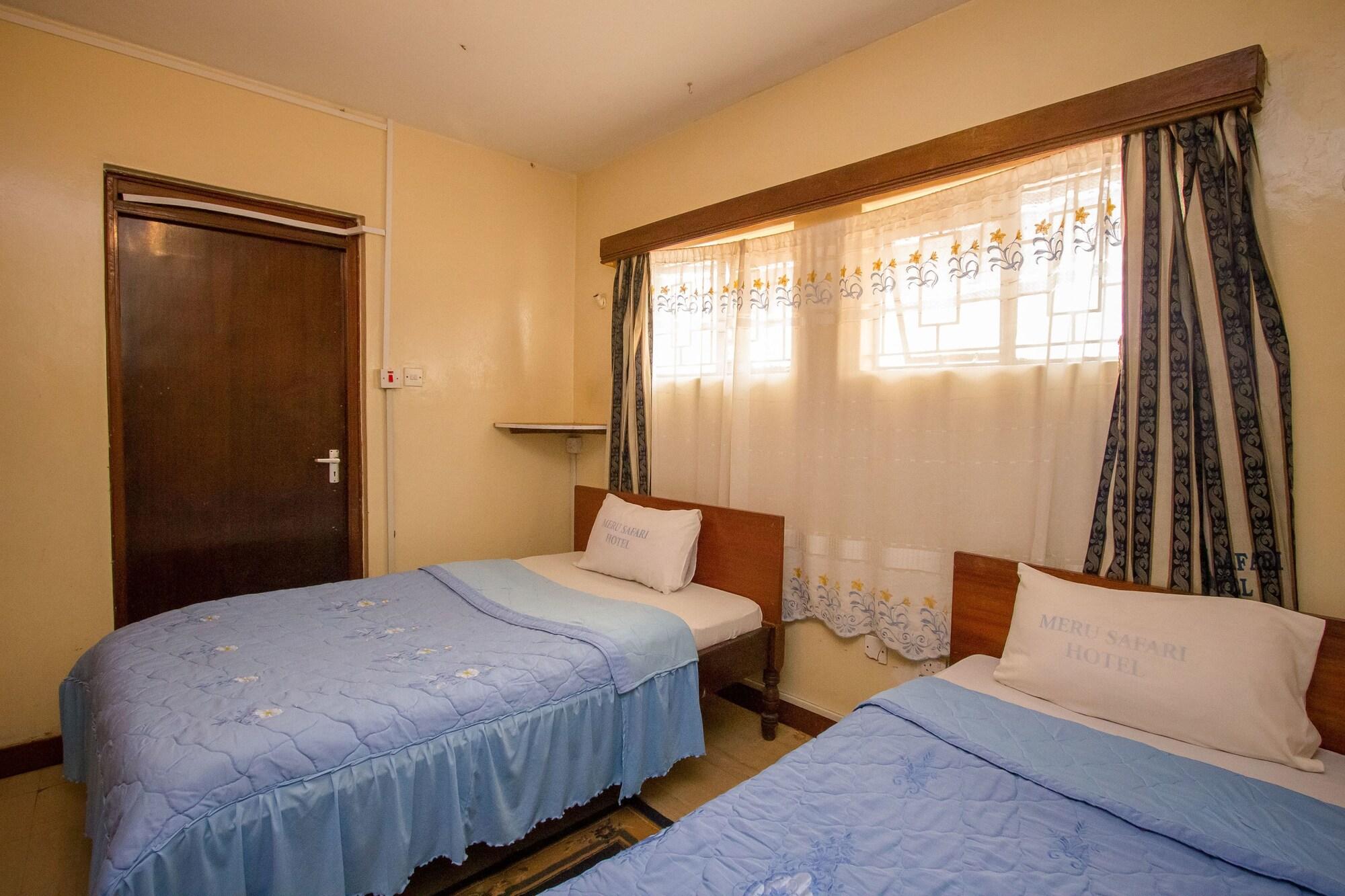 Meru Safari Hotel Exterior foto